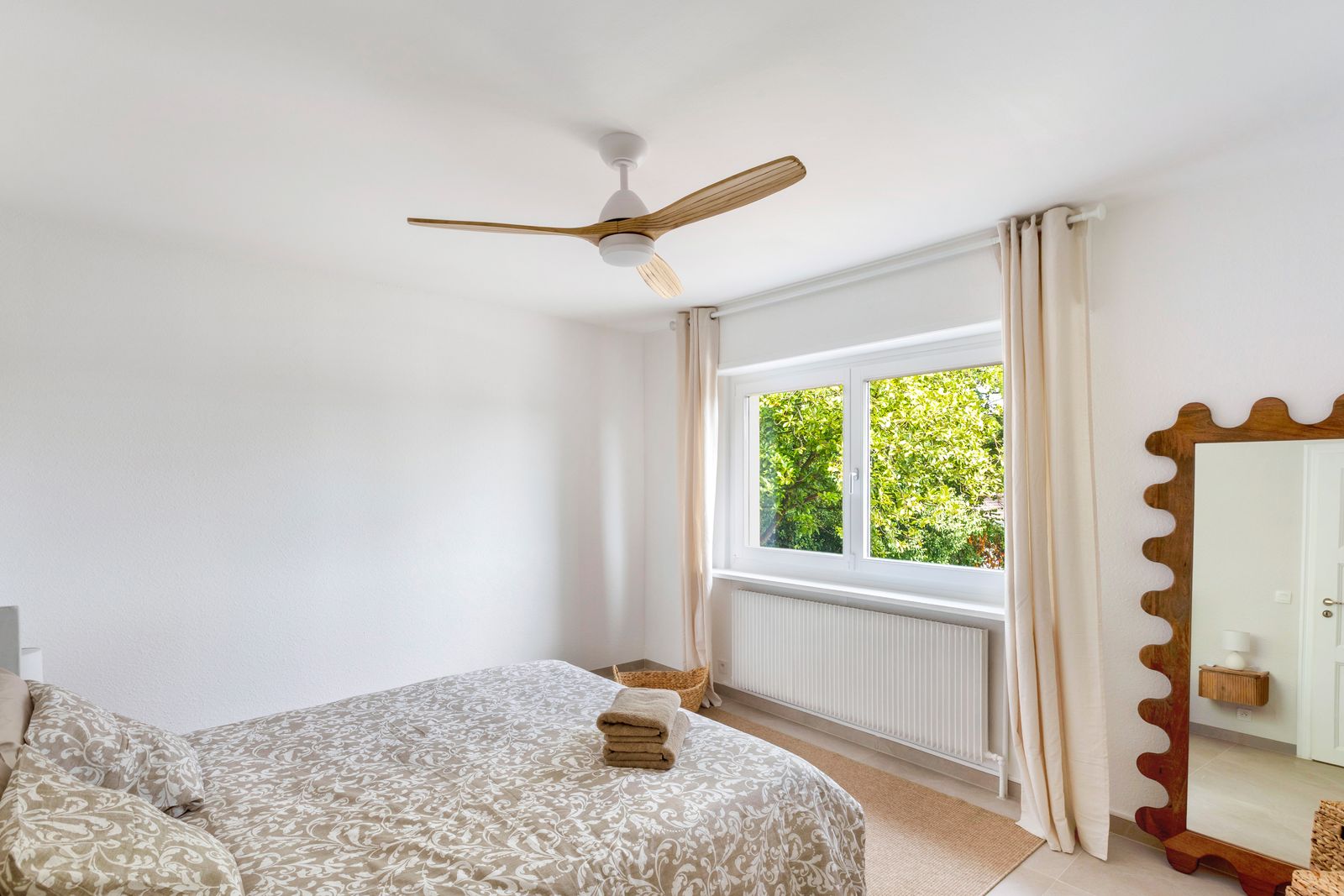 Ventilateur de plafond en bois